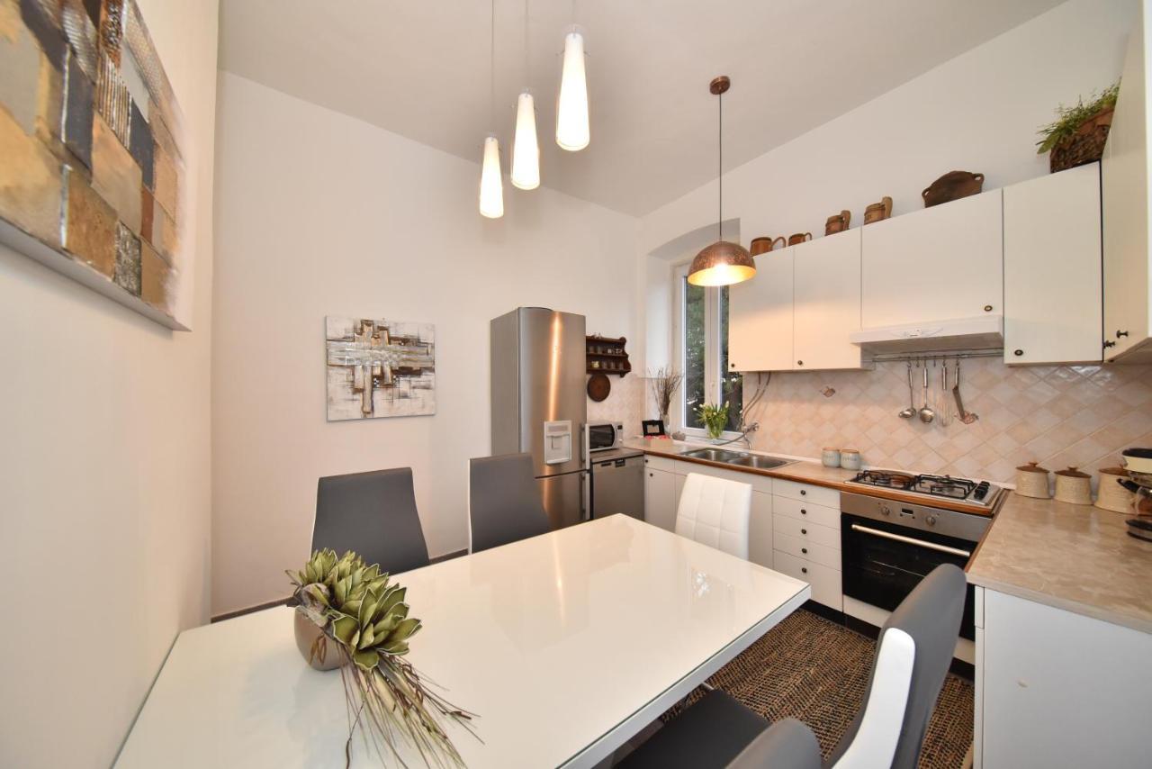 Zadar Center Beach Apartment - Directly On The Sea Buitenkant foto