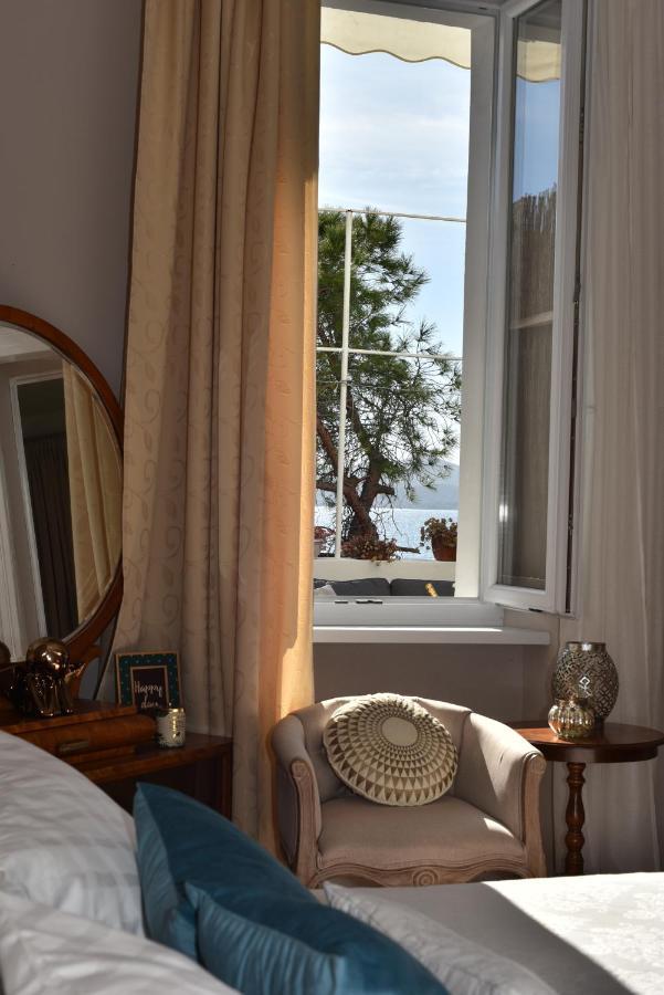 Zadar Center Beach Apartment - Directly On The Sea Buitenkant foto