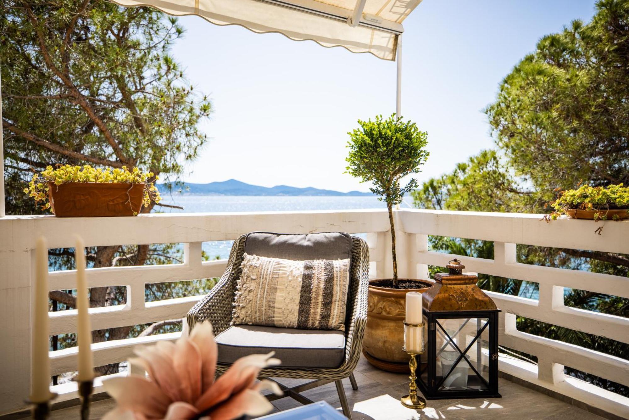Zadar Center Beach Apartment - Directly On The Sea Buitenkant foto