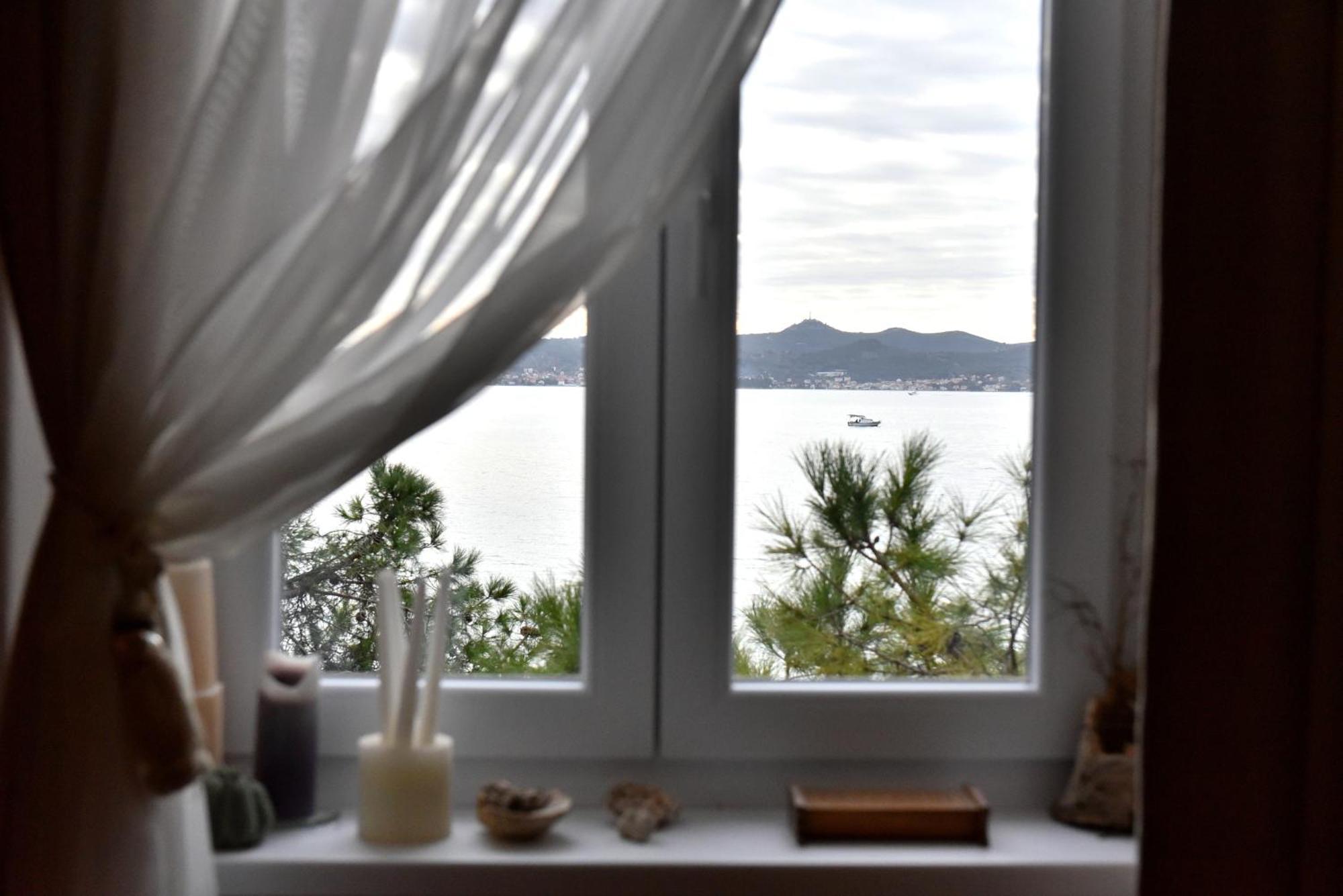 Zadar Center Beach Apartment - Directly On The Sea Buitenkant foto